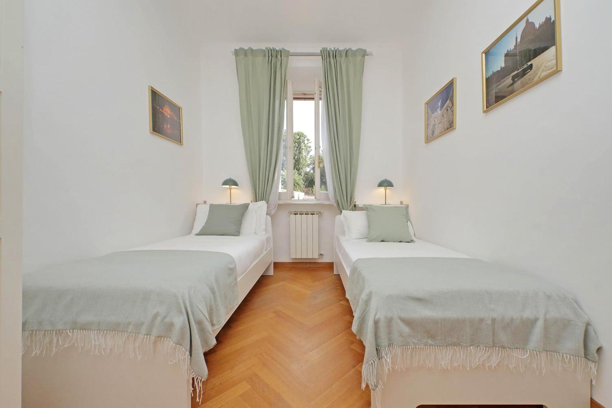 Apartment Ych-comfortable 2 Bedrooms Flat Near Colosseum Rom