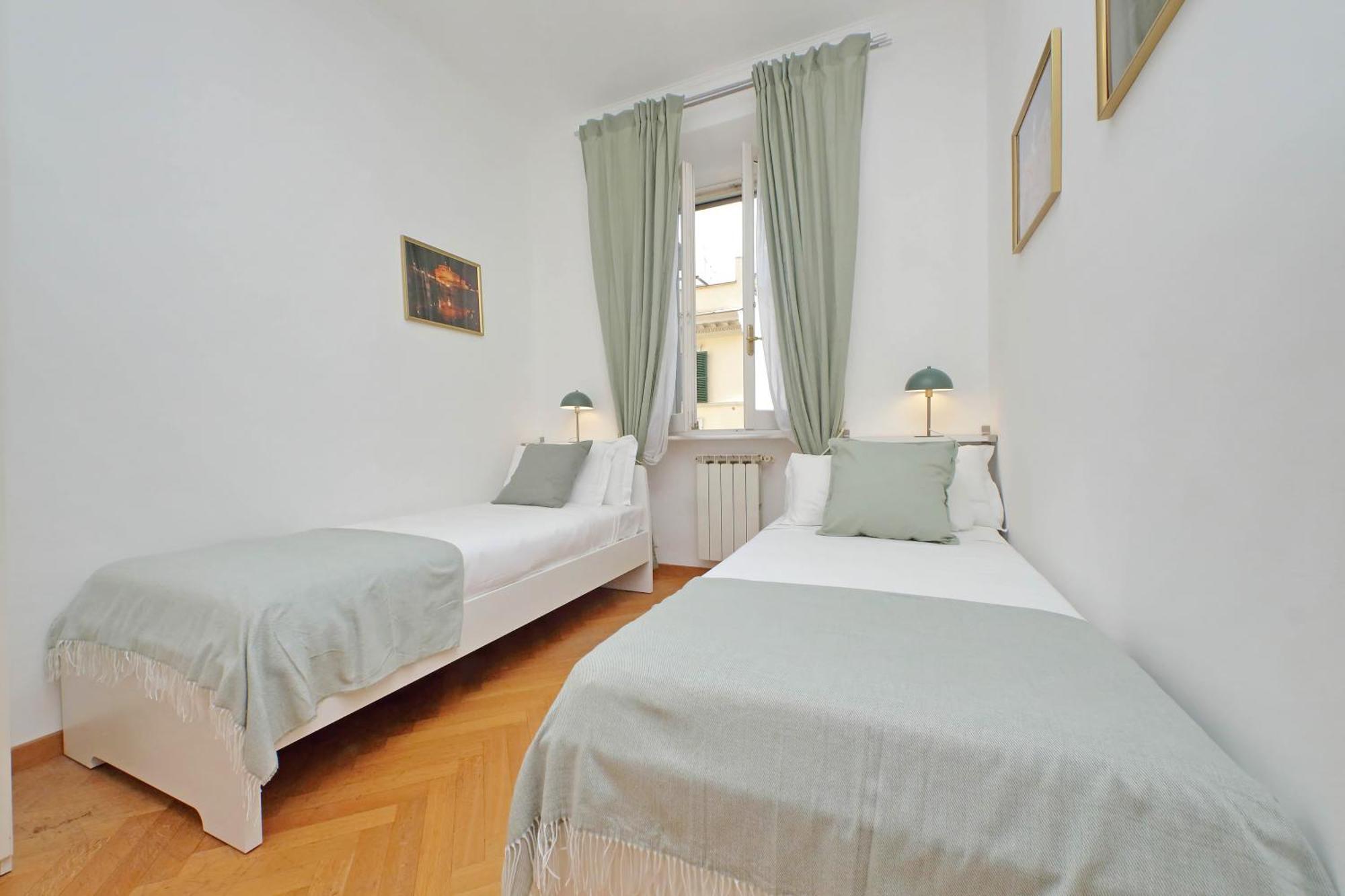 Apartment Ych-comfortable 2 Bedrooms Flat Near Colosseum Rom